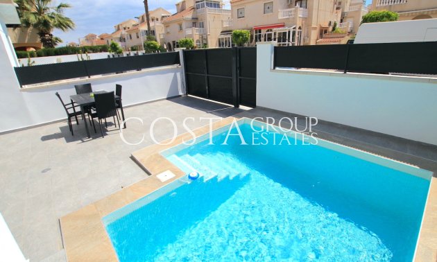 Odsprzedaż - Willa -
Torrevieja - Torrevieja Centro