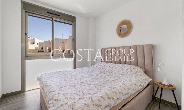 Resale - Villa -
Orihuela - Villamartin