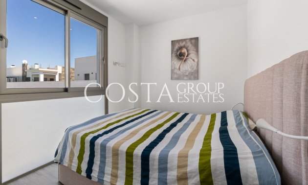 Resale - Villa -
Orihuela - Villamartin