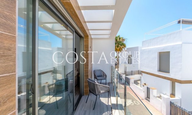 Resale - Villa -
Orihuela - Villamartin