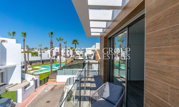 Resale - Villa -
Orihuela - Villamartin