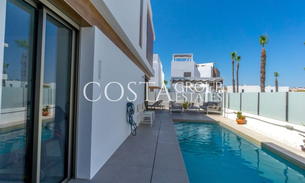 Resale - Villa -
Orihuela - Villamartin