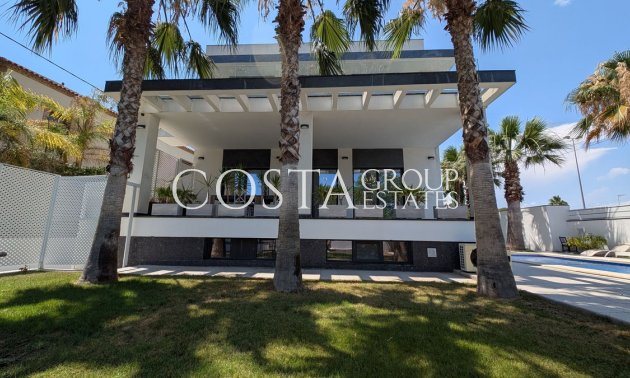 Resale - Villa -
Alicante - Alicante Centro