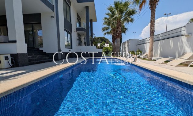 Resale - Villa -
Alicante - Alicante Centro