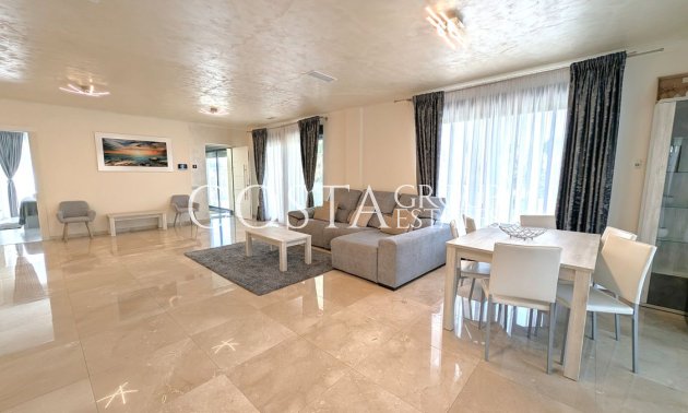 Resale - Villa -
Alicante - Alicante Centro
