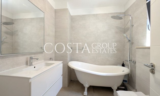 Resale - Villa -
Alicante - Alicante Centro