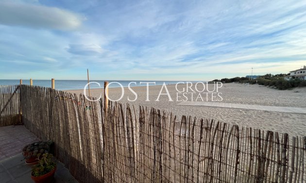 Resale - Villa -
Guardamar del Segura - Guardamar del Segura Centro