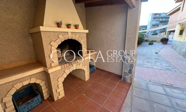 Resale - Villa -
Guardamar del Segura - Guardamar del Segura Centro