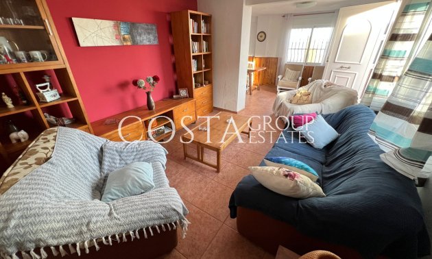 Resale - Villa -
Guardamar del Segura - Guardamar del Segura Centro