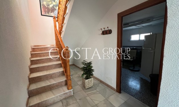 Resale - Villa -
Guardamar del Segura - Guardamar del Segura Centro