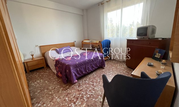 Resale - Villa -
Guardamar del Segura - Guardamar del Segura Centro
