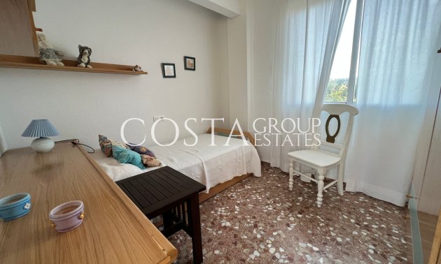 Resale - Villa -
Guardamar del Segura - Guardamar del Segura Centro