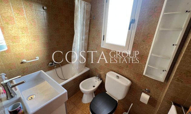 Resale - Villa -
Guardamar del Segura - Guardamar del Segura Centro