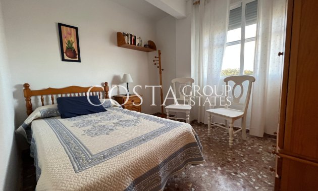 Resale - Villa -
Guardamar del Segura - Guardamar del Segura Centro