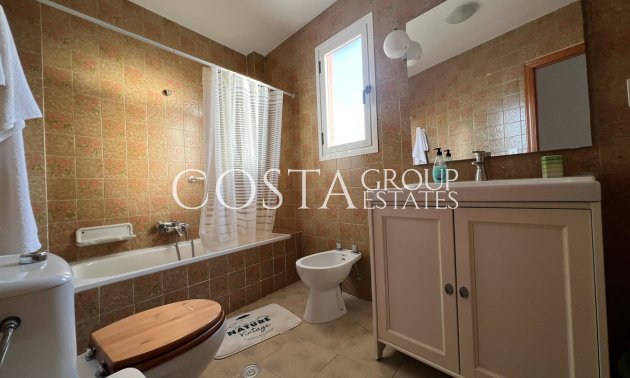 Resale - Villa -
Guardamar del Segura - Guardamar del Segura Centro