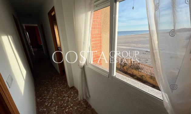 Resale - Villa -
Guardamar del Segura - Guardamar del Segura Centro