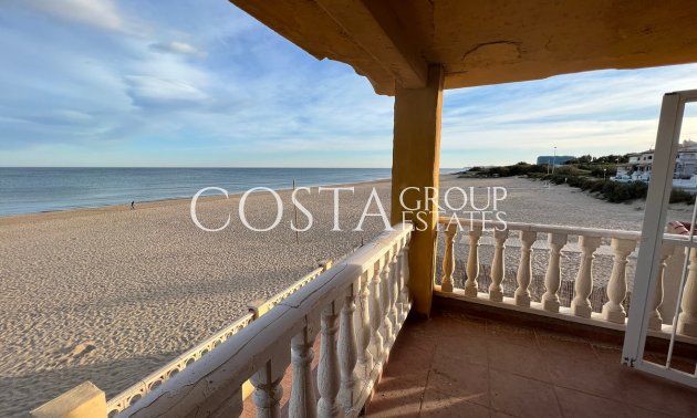 Resale - Villa -
Guardamar del Segura - Guardamar del Segura Centro