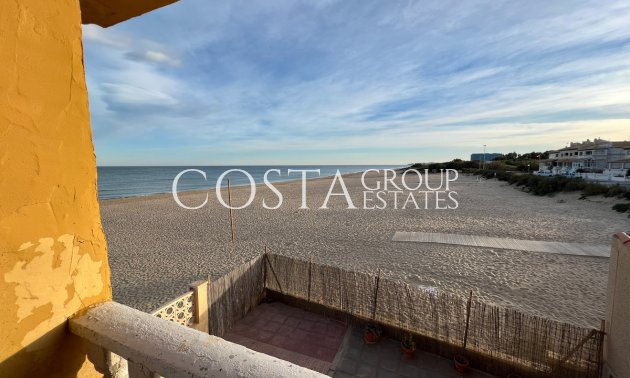 Resale - Villa -
Guardamar del Segura - Guardamar del Segura Centro