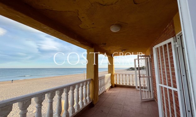 Resale - Villa -
Guardamar del Segura - Guardamar del Segura Centro