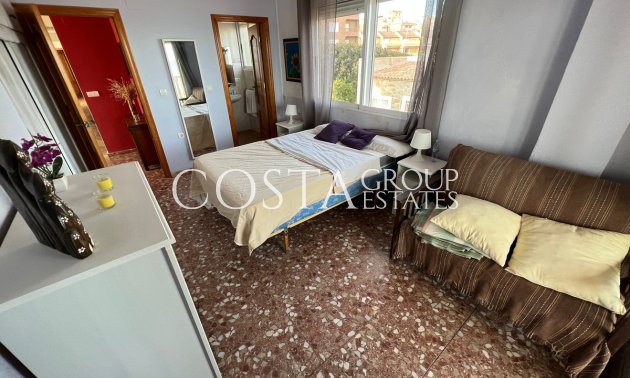 Resale - Villa -
Guardamar del Segura - Guardamar del Segura Centro