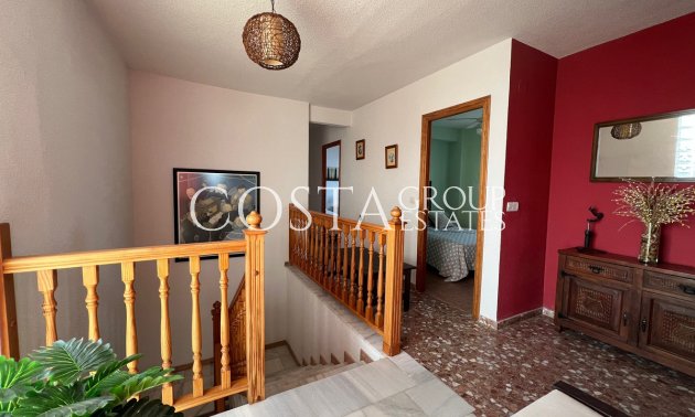 Resale - Villa -
Guardamar del Segura - Guardamar del Segura Centro