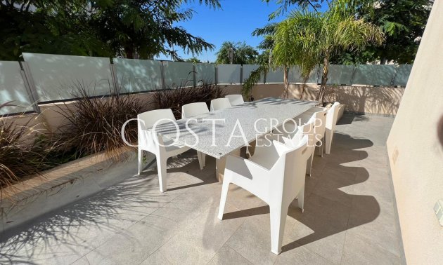 Revente - Villa -
Orihuela - Mil Palmeras