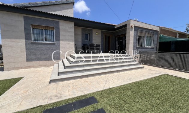 Resale - Villa -
Torrevieja - Torrevieja Centro