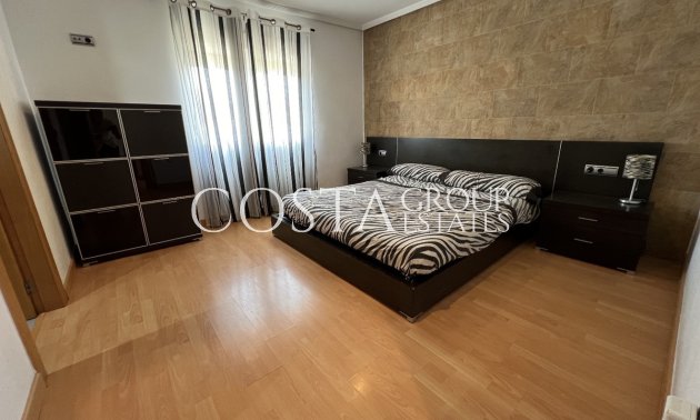 Resale - Villa -
Torrevieja - Torrevieja Centro