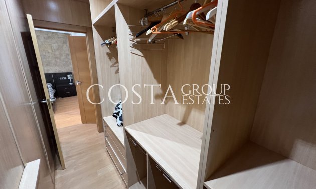 Resale - Villa -
Torrevieja - Torrevieja Centro