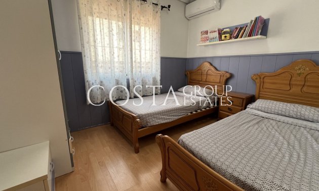 Resale - Villa -
Torrevieja - Torrevieja Centro