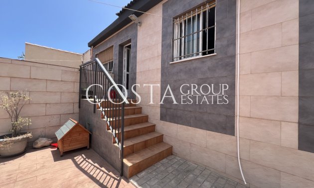 Resale - Villa -
Torrevieja - Torrevieja Centro