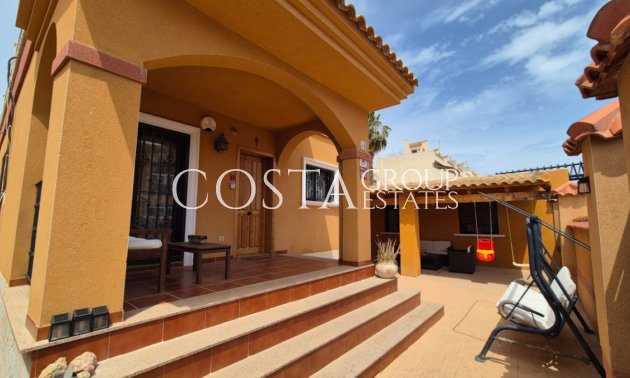 Odsprzedaż - Willa -
Torrevieja - Torrevieja Centro