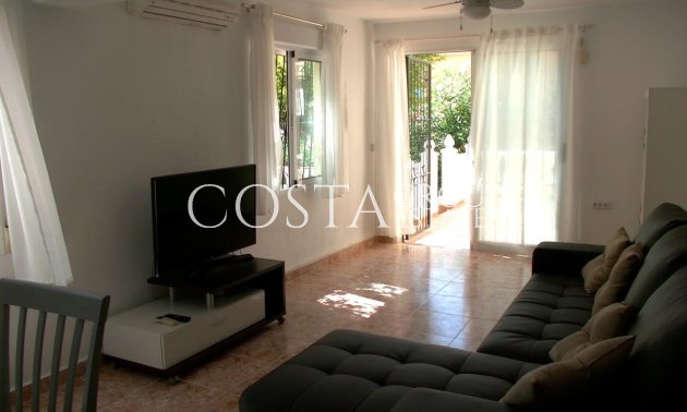 Revente - Villa -
Torrevieja - Torrevieja Centro