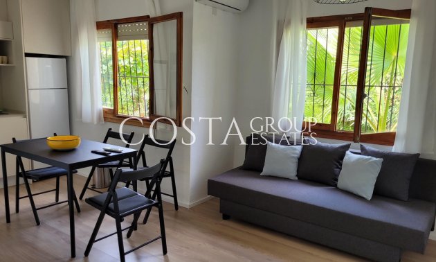 Revente - Villa -
Torrevieja - Torrevieja Centro