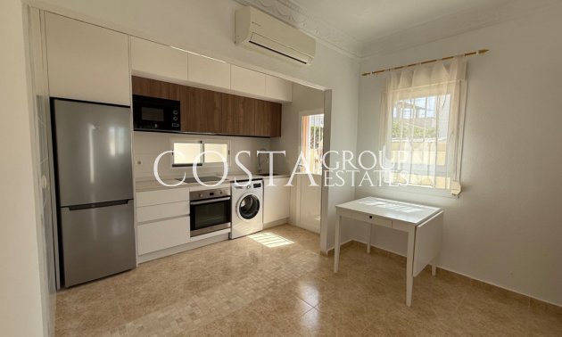Resale - Villa -
Torrevieja - Torrevieja Centro