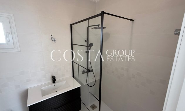 Resale - Villa -
Torrevieja - Torrevieja Centro