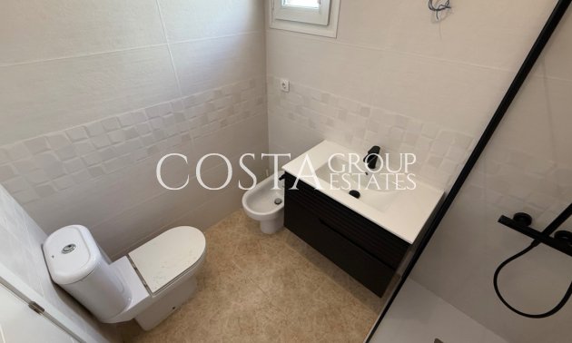 Resale - Villa -
Torrevieja - Torrevieja Centro