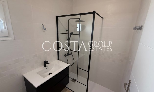 Resale - Villa -
Torrevieja - Torrevieja Centro