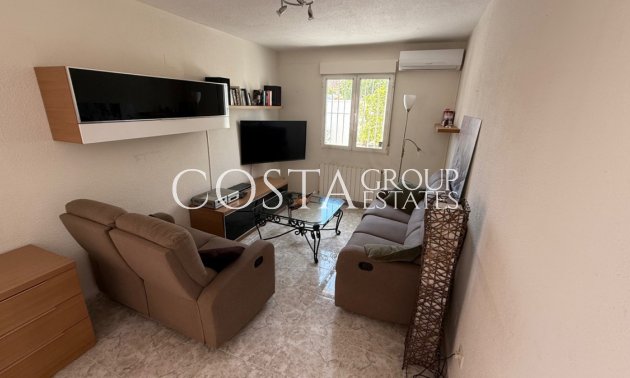 Resale - Villa -
Torrevieja - Torrevieja Centro