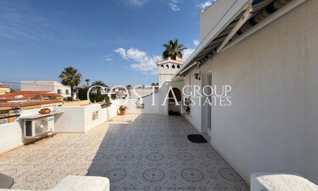 Resale - Villa -
Torrevieja - Torrevieja Centro