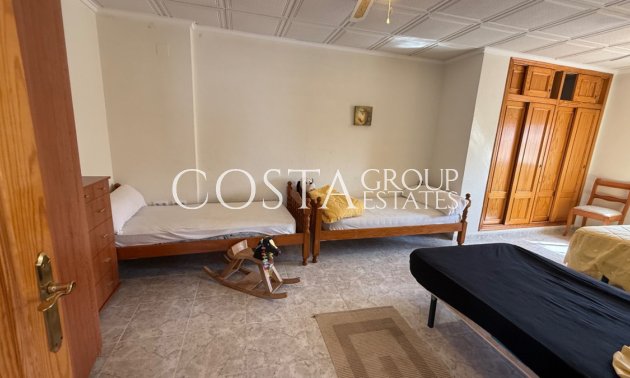Resale - Villa -
Torrevieja - Torrevieja Centro