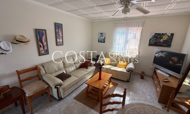 Resale - Villa -
Torrevieja - Torrevieja Centro