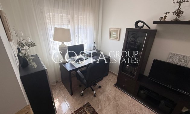 Herverkoop - Villa -
Torrevieja - Torrevieja Centro
