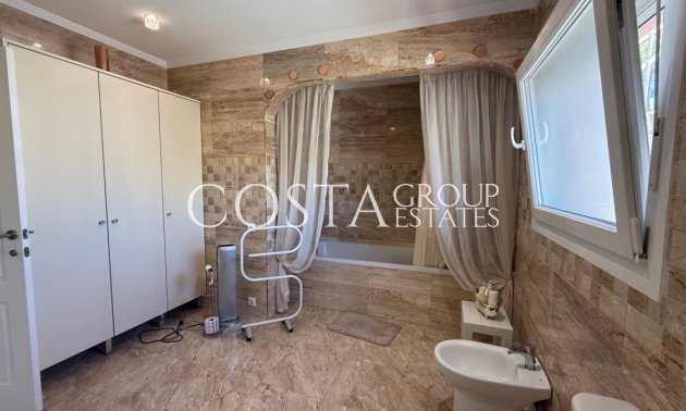 Herverkoop - Villa -
Torrevieja - Torrevieja Centro