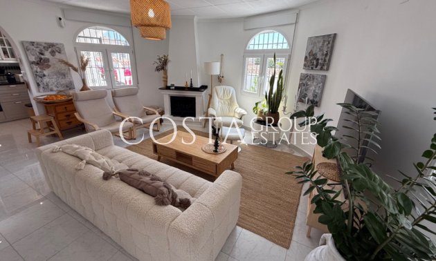 Wiederverkauf - Villa -
Torrevieja - Torrevieja Centro