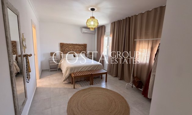Wiederverkauf - Villa -
Torrevieja - Torrevieja Centro