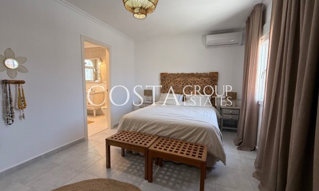 Wiederverkauf - Villa -
Torrevieja - Torrevieja Centro