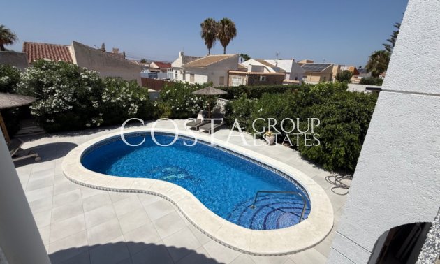 Wiederverkauf - Villa -
Torrevieja - Torrevieja Centro