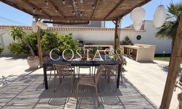 Wiederverkauf - Villa -
Torrevieja - Torrevieja Centro