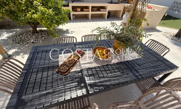 Wiederverkauf - Villa -
Torrevieja - Torrevieja Centro